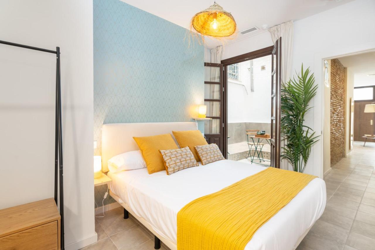 Apartamentos Luna Suites Palacio Dorita Гранада Екстериор снимка