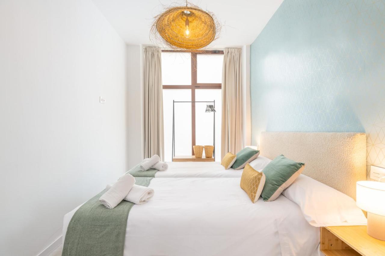 Apartamentos Luna Suites Palacio Dorita Гранада Екстериор снимка