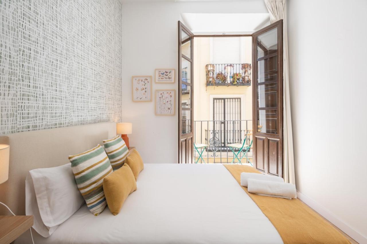 Apartamentos Luna Suites Palacio Dorita Гранада Екстериор снимка