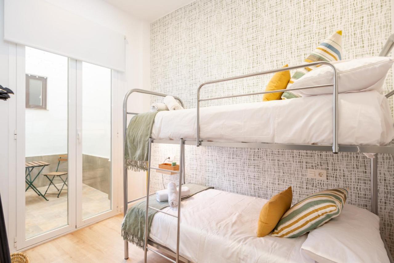 Apartamentos Luna Suites Palacio Dorita Гранада Екстериор снимка