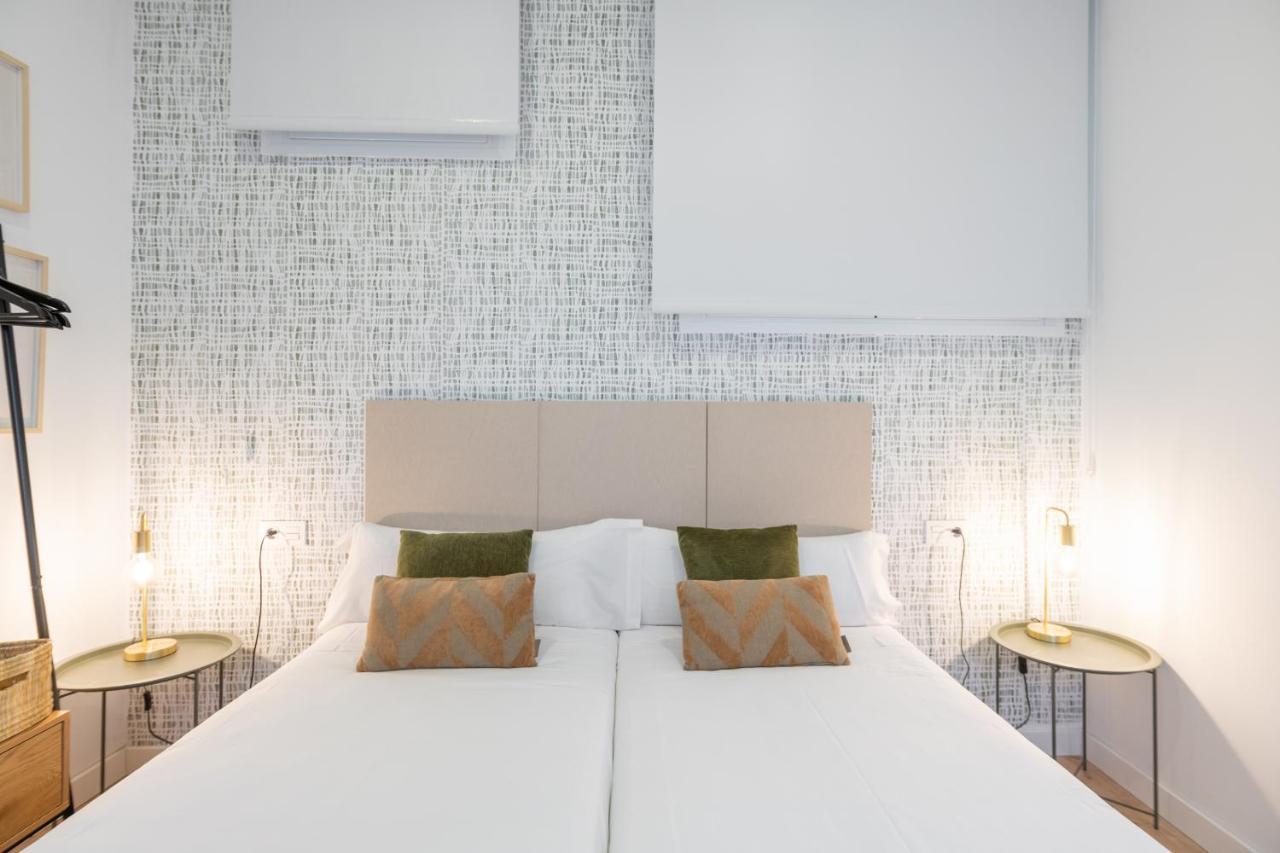 Apartamentos Luna Suites Palacio Dorita Гранада Екстериор снимка